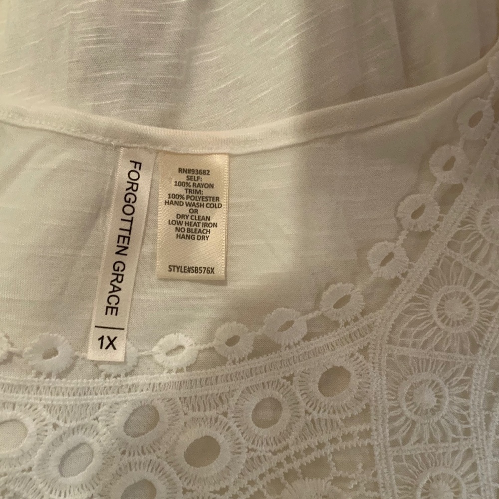 Lace Embroidered Detail Boho Peasant Top Plus Size 1X - Picture 5 of 5